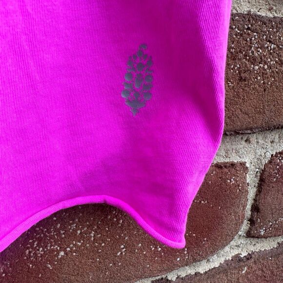 Free People FP movement Inspire Tank top in pink large NWOT - Picture 5 of 10